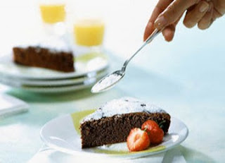 kue cake salah satu makanan yang mengandung kadar gula tinggi