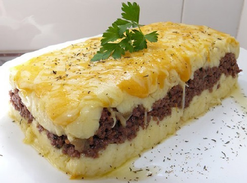 Pastel de carne gratinado