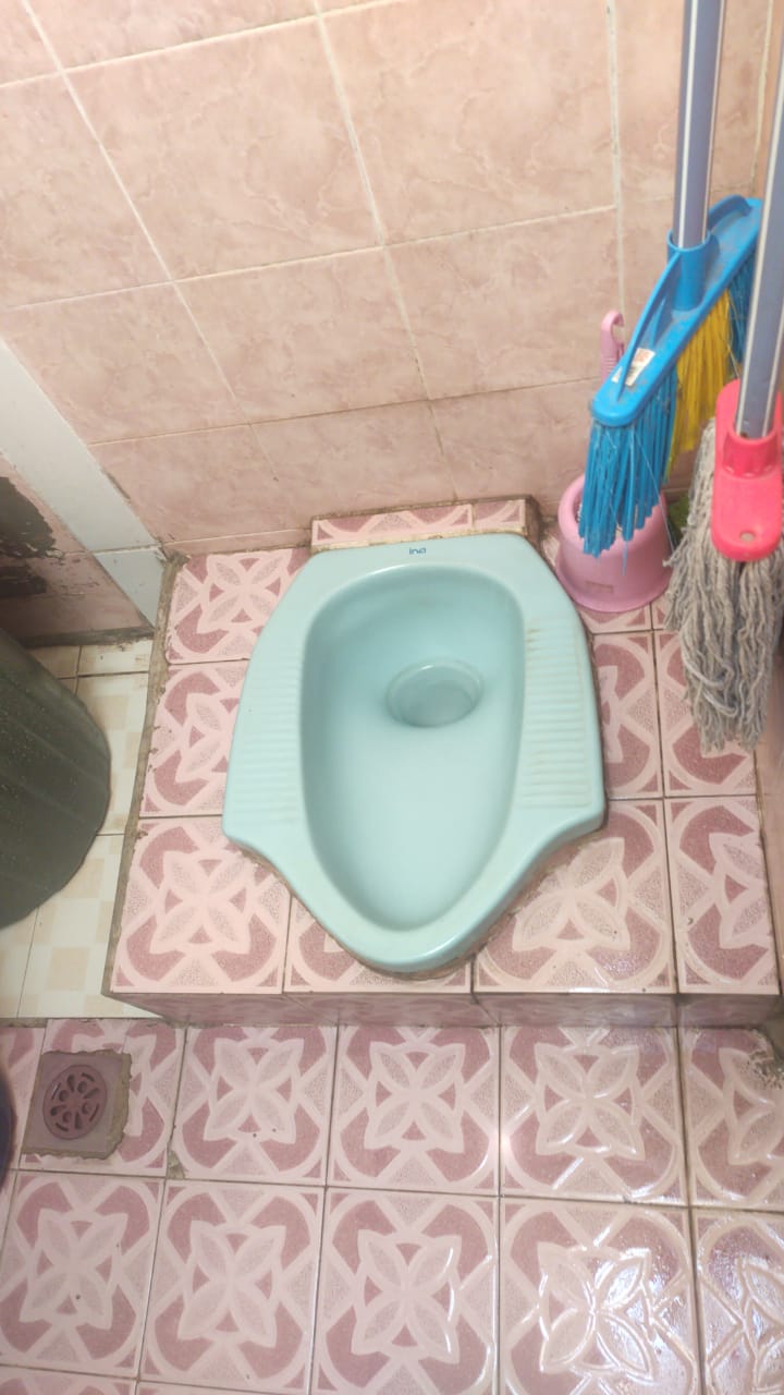 Jasa bongkar pasang toilet  jongkok  ke toilet  duduk  di  cikarang