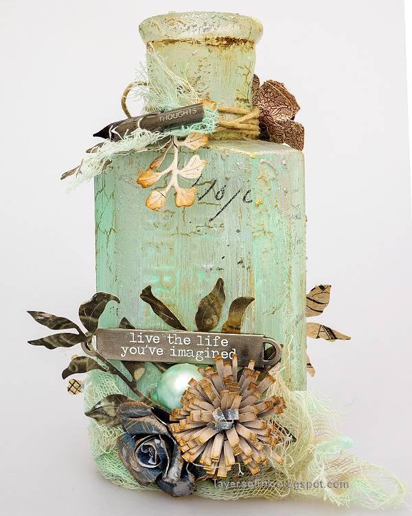 Layers of ink - Altered Vintage Bottle Tutorial by Anna-Karin Evaldsson.