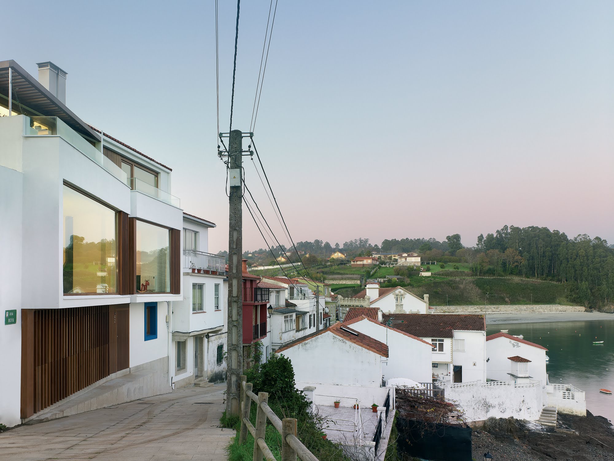 Dos casas unifamiliares en Redes - Díaz y Díaz Arquitectos