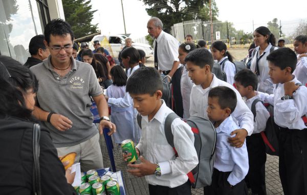 Estudiantes de quinto y sexto de secundaria pasaran una hora más de clases