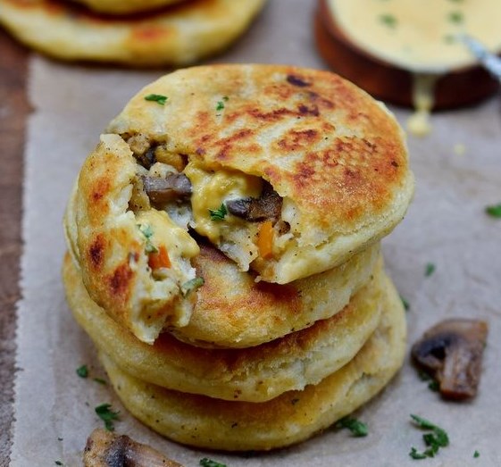 STUFFED POTATO CAKES | VEGAN, GLUTEN-FREE RECIPE #vegetarian #lunch