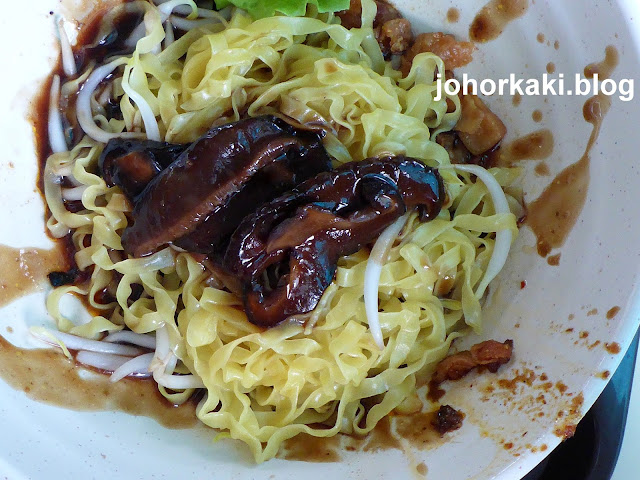 Seng-Kee-bak-chor-mee-Serangoon-Garden-胜记香菇肉脞面