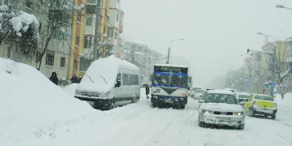 Vreme rece şi ninsori