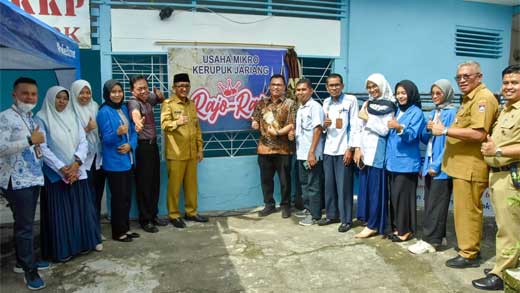 Hendri Septa resmikan Sentra Usaha Mikro Kerupuk Jariang Rajo-Rajo di Kampung Pondok