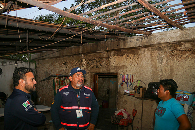 Fuertes vientos, acompañados de lluvia y granizo dañaron techos de viviendas en la comunidad de Poop