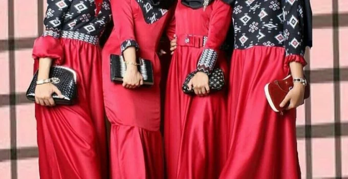 Model Baju Batik Kombinasi Terbaru Dengan Desain Yang Modern - Model baju gamis batik kombinasi sifon