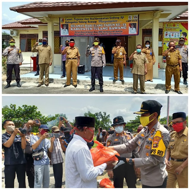 Kapolres Tulang Bawang Mewakili Bupati Hj Winarti SE MH, Berikan Bantuan 332 Paket Sembako Kepada Masyarakat Di 10 Kampung Wilayah Kecamatan Gedung Aji