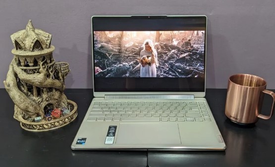 Asus ROG Strix Scar 18 Price And Review In 2024: estesprice