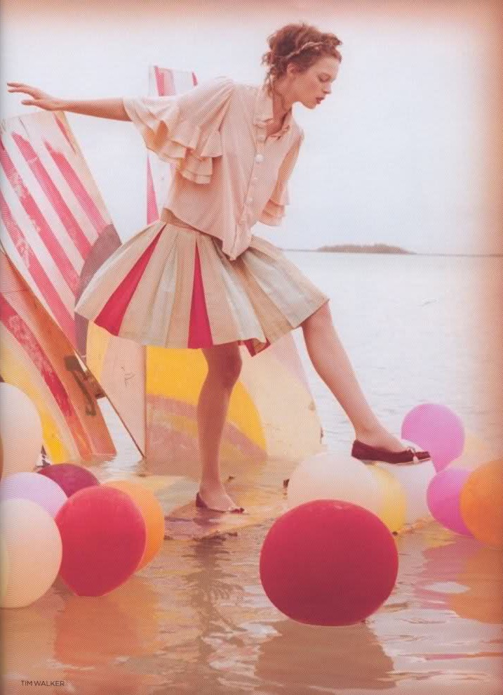 photo by Tim Walker for Vogue UK, 2006.jpg