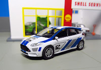 Greenlight Road Racers:  2012 Ford Focus ST