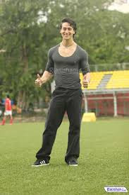 Latest hd Tiger Shroff image photos pictures your free download 51