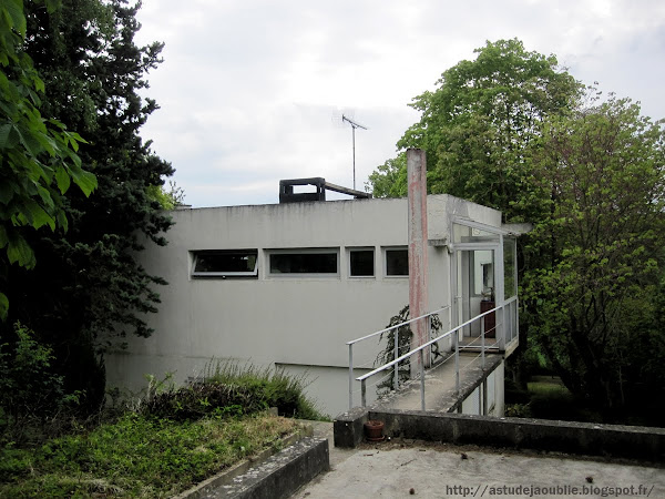 La Celle Sur Seine - Maison Morpain  Architectes: Claude Parent, Ionel Schein  Construction: 1953-1956