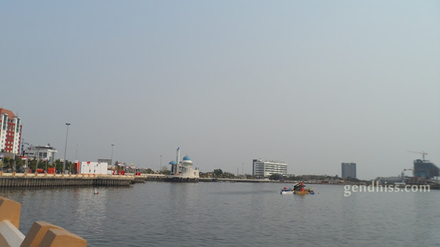 Anjungan Pantai Losari