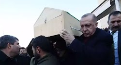 Οι νεκροί από τον σεισμό που έπληξε την Παρασκευή την ανατολική Τουρκία ξεπερνούν τους 20, με τους τραυματίες να είναι πάνω από 1.000. Στην ...