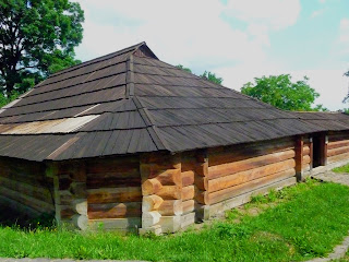 Ужгород. Музей народної архітектури та побуту. Садиба-гражда с. Стебний, Рахівський р-н