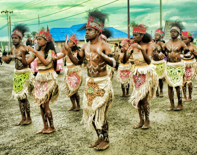  Tari  Sajojo  Tarian Tradisional Khas Papua  Kamera Budaya
