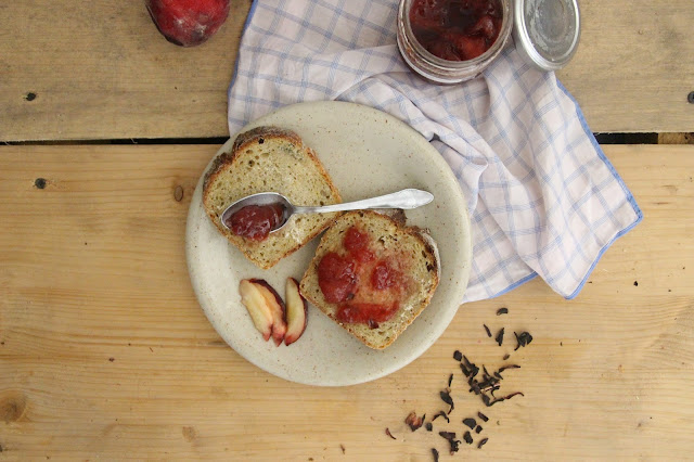 Confiture pêche blanches-hibiscus