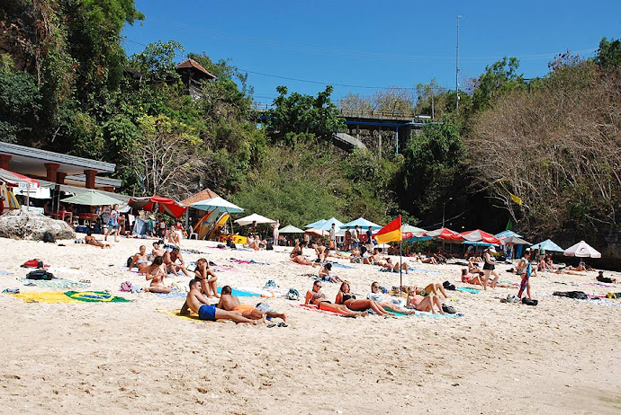 Turistas en la playa