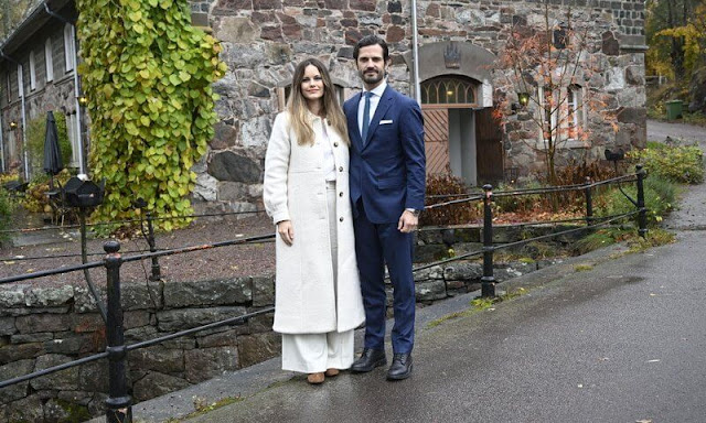 Princess Sofia wore a new Vendela wool coat by Odd Molly. The Prince and Princess attended the lunch at Kung Kvarnen