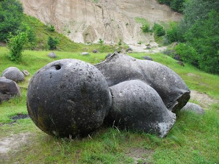 Batu Trovants Di Rumania