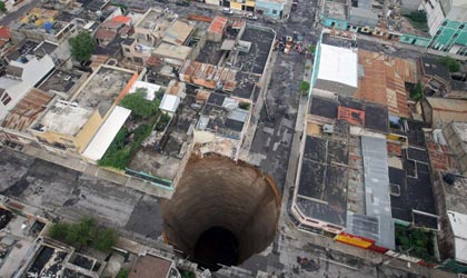 Famous Sinkholes on Life Of Young Famous   June 2010