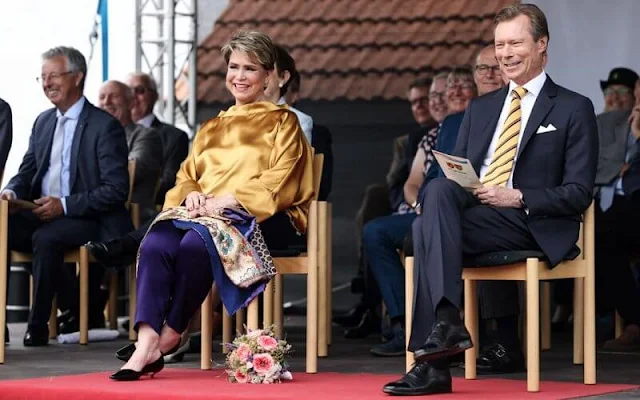 On the eve of National Day 2022 celebrations, Grand Duke Henri and Grand Duchess Maria Teresa visited the village of Lellingen