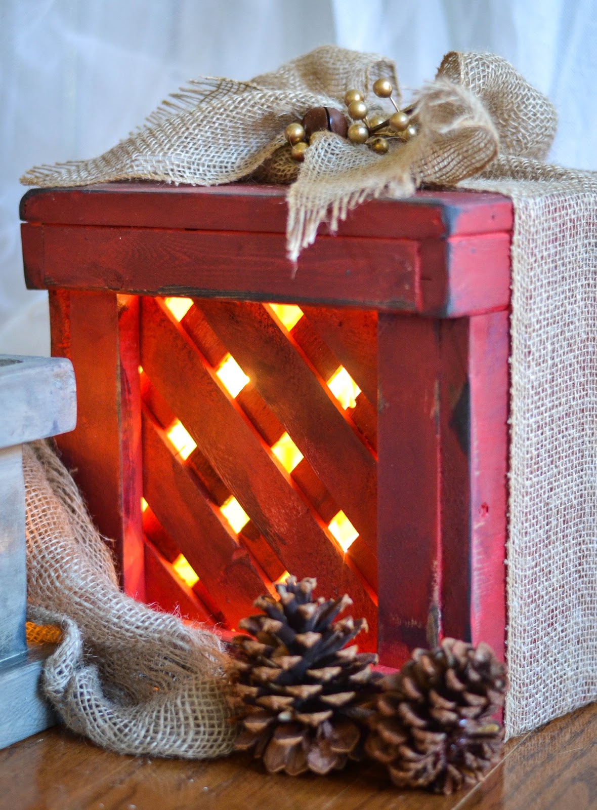 Down to Earth Style: Make Wooden Christmas Gift Box Decor