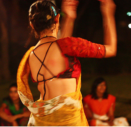 Saree Seduction: Holi backless saree edition (42 pictures)