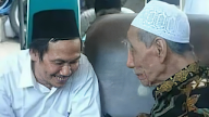 Ungkap Rahasia Ilmu dan Karomah Gus Baha, Pernah Buka Tabir dan Bikin Takjub alm. Mbah Moen