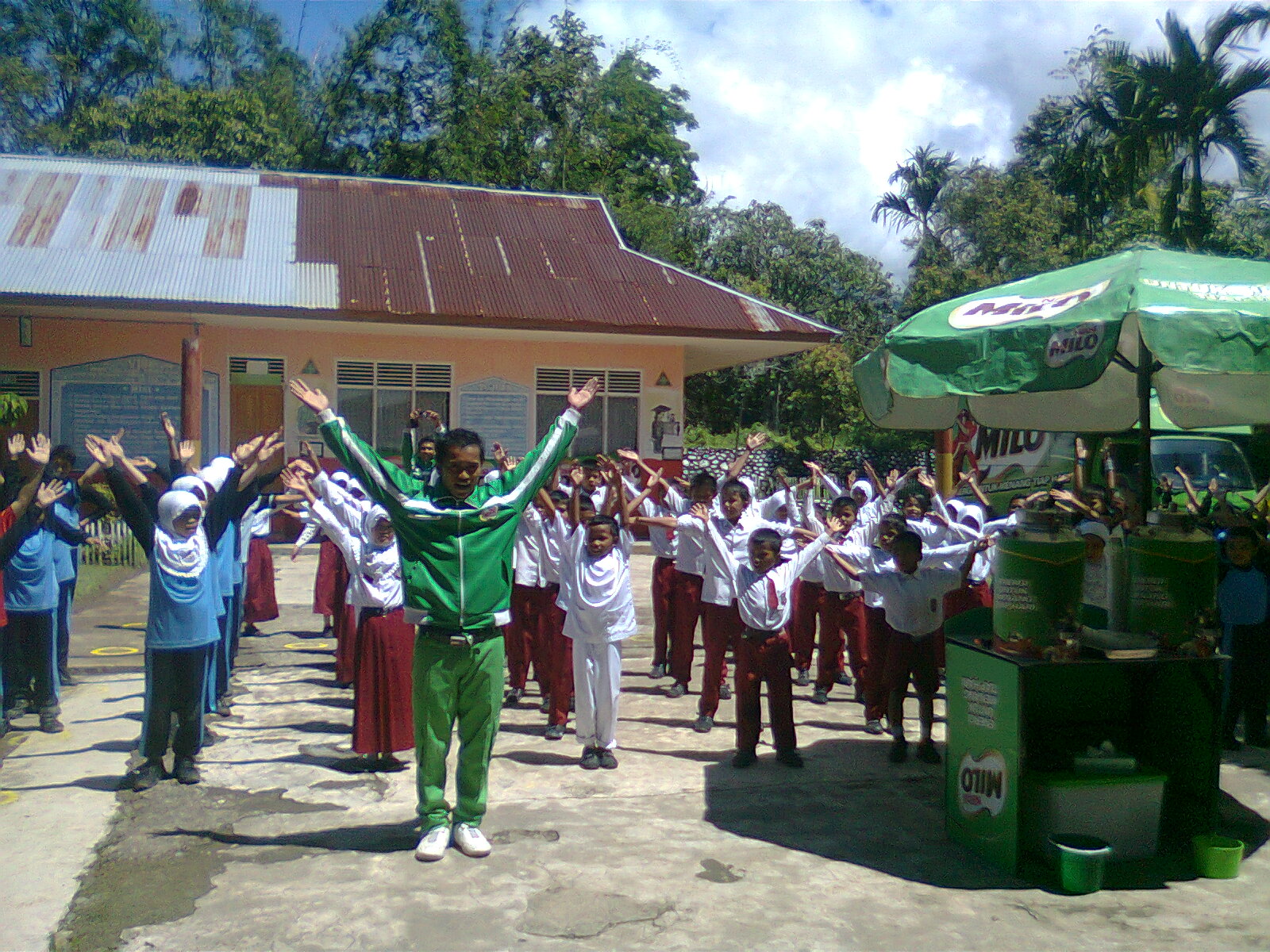 Selamat Datang Di SDN 16 Ampalu Kaciak: SDN 16 mendapat 