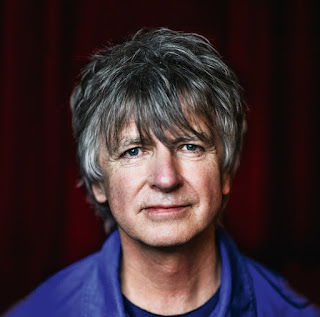 Neil Finn - Love Is Emotional(愛是感性的) 歌詞翻譯