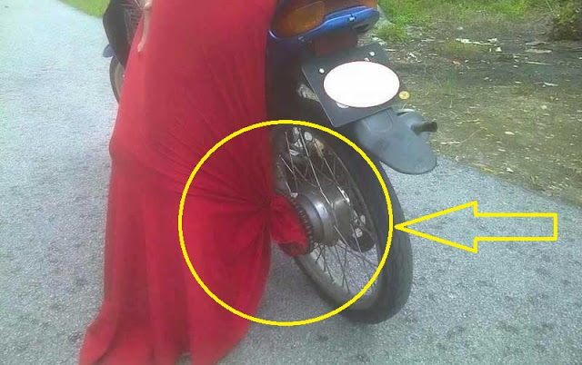 Bantu Share ya...Wanita Harus Tau ini! Hati Hati Kalau Naik Motor Pakai Rok Panjang!