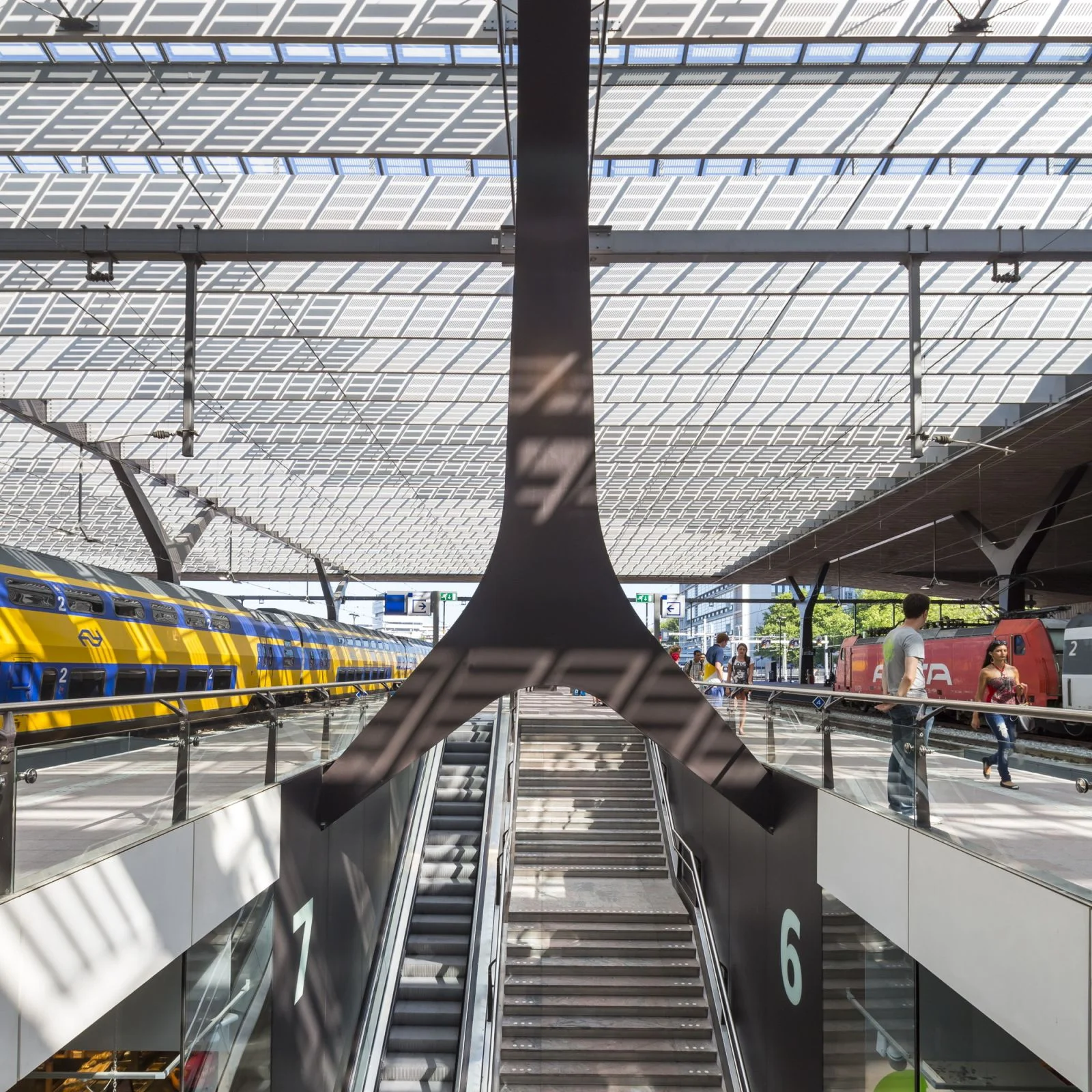 Rotterdam Central Station by Team Cs