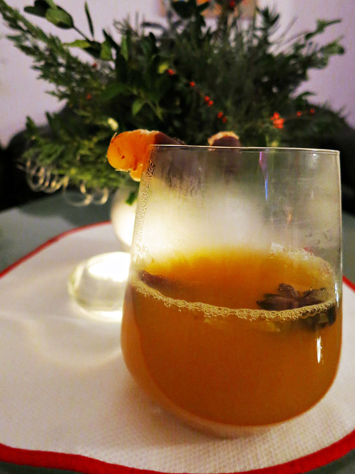 Mandarinen-Glühwein mit Schokomandarinen