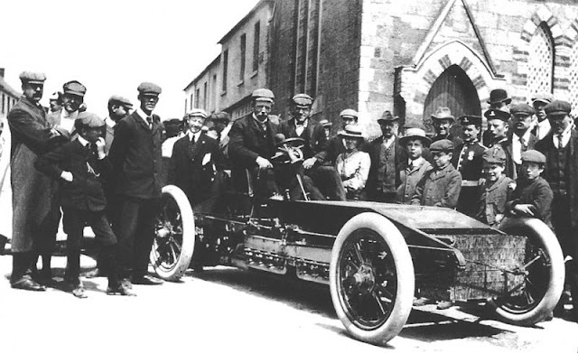 Fotografías de las primeras carreras de automóviles