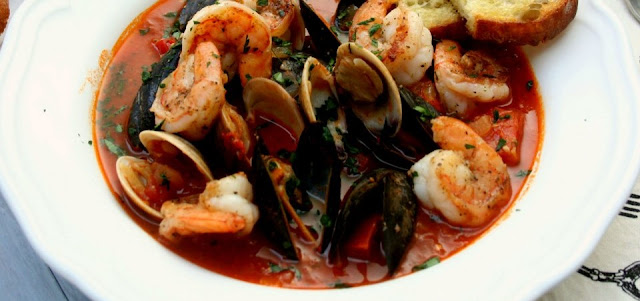 HOLIDAY CIOPPINO