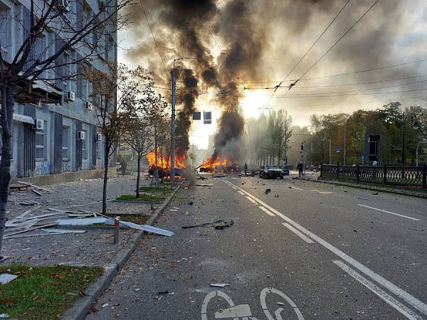 Μπαράζ εκρήξεων από το πρωί στο Κίεβο