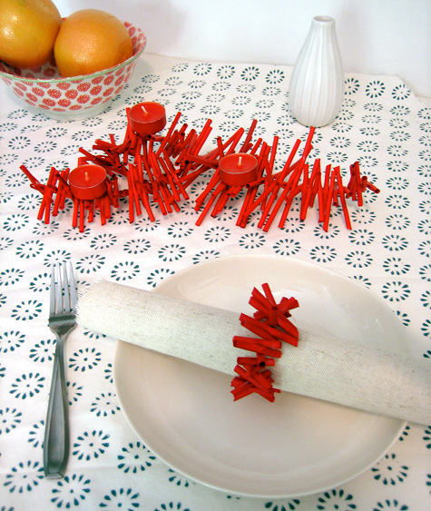 Coral table decor out of drinking straws at design sponge