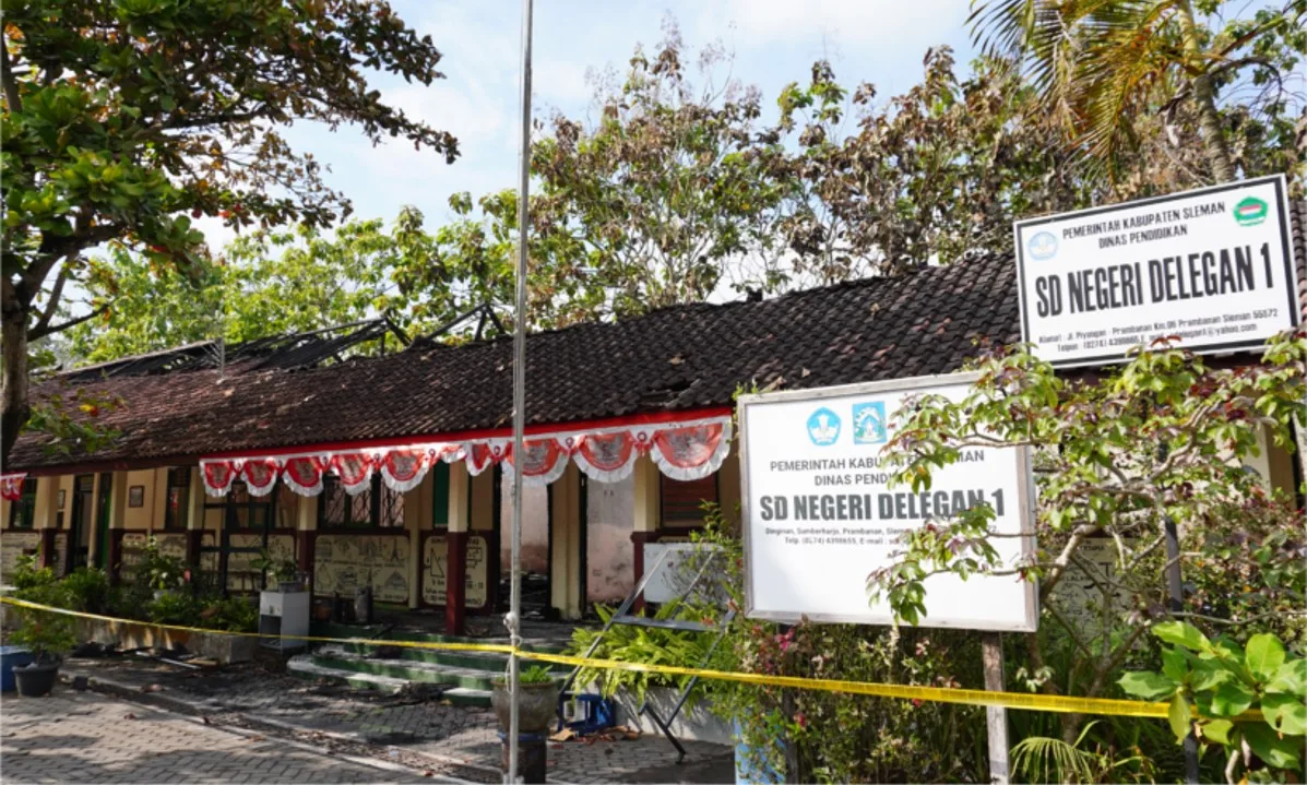 Pemerintah Kabupaten Sleman Tinjau Lokasi Kebakaran SD Negeri Delegan I Prambanan