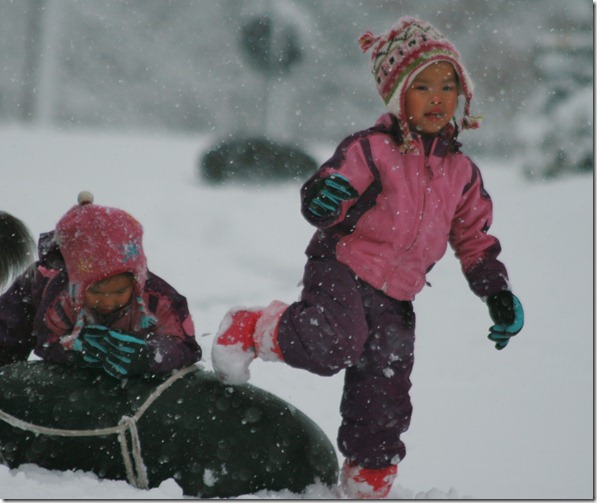 best_blog girls sledding