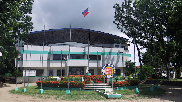 front view from the highway - San Roque Northern Samar Municipal Hall