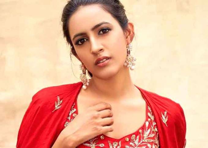 Niharika Konidela Wiki, Biography, Dob, Age, Height, Weight, Affairs, and More 