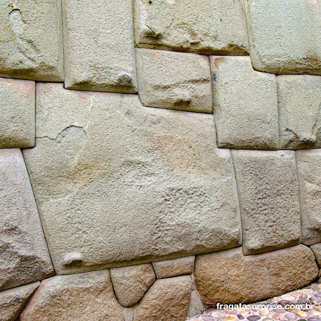 Pedra dos 12 ângulos em Cusco