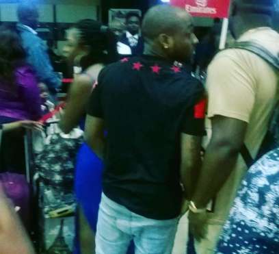 davido stopped travelling baby airport