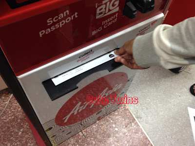 cara mudah melakukan self check-in airasia di kiosk bandara