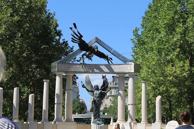 World War Memorial Budapest Hungary, tourist attraction 