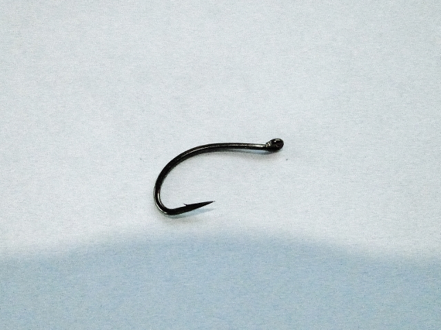 Mustad R50-94840 Standard Dry Fly Hook (18)
