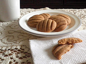 Coffee Biscuits Recipe @ treatntrick.blogspot.com 